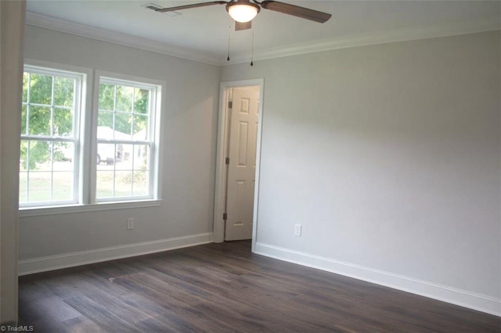 1000 Pine Circle Drive Property Photo 6