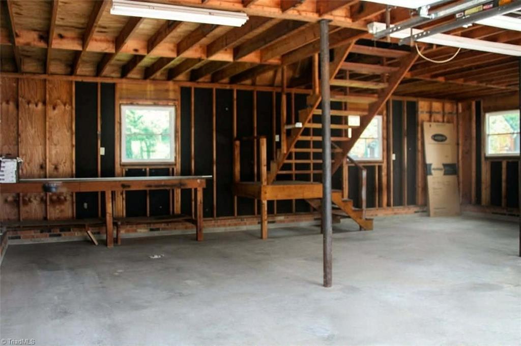 1000 Pine Circle Drive Property Photo 11