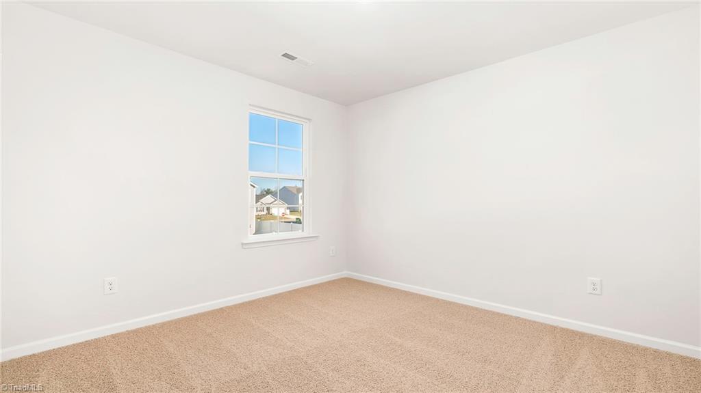 204 Hungerford Boulevard Property Photo 4