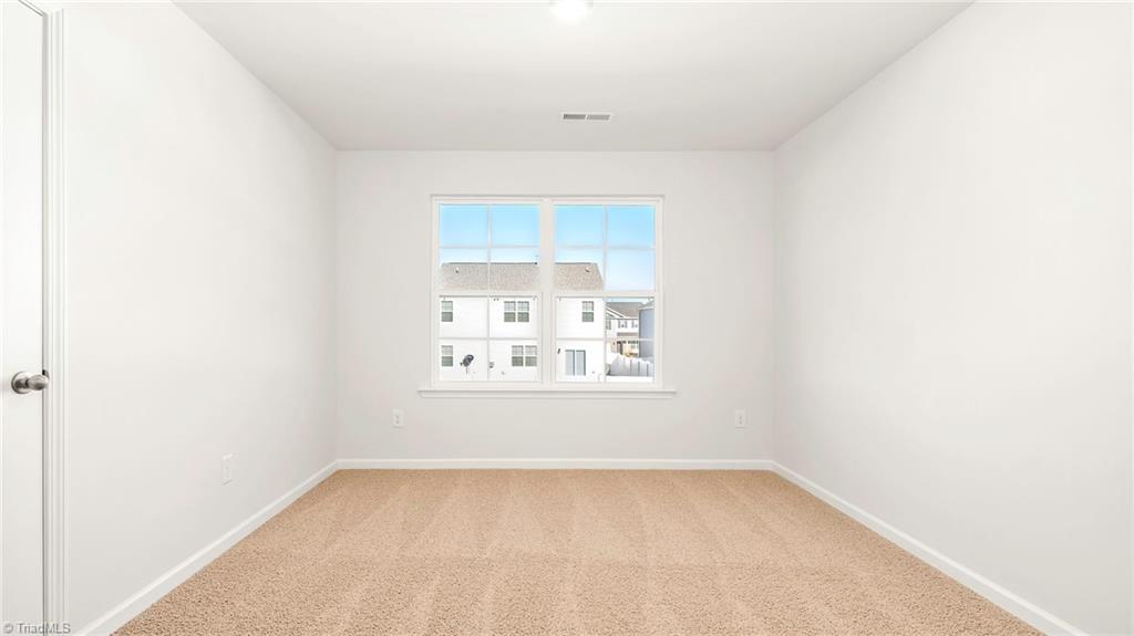 204 Hungerford Boulevard Property Photo 5