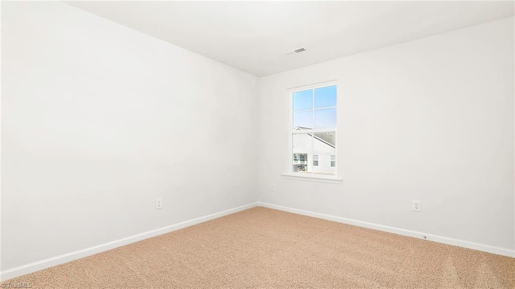 204 Hungerford Boulevard Property Photo 6