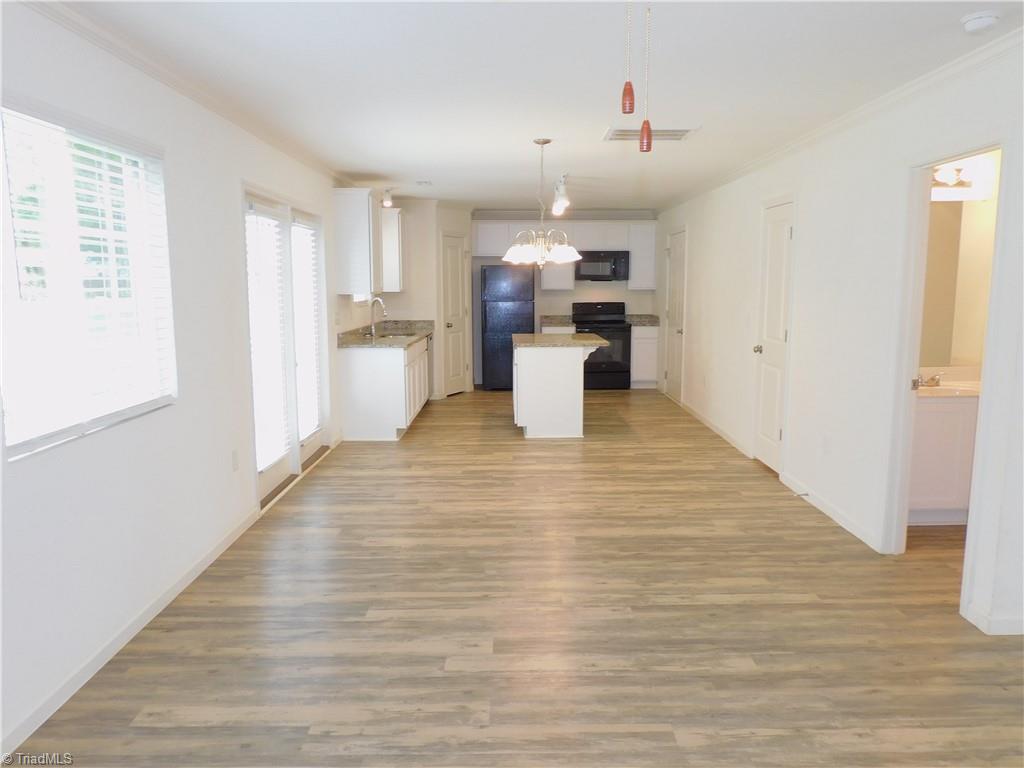719 Torbay Drive Property Photo 4