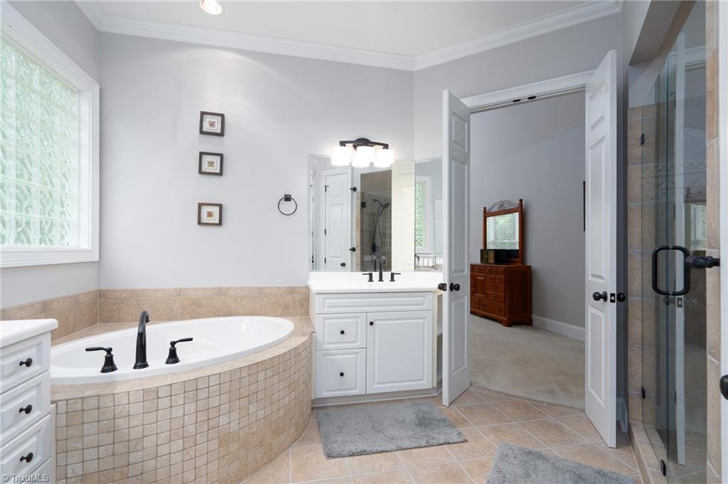 1820 Southpoint Lane Property Photo 23