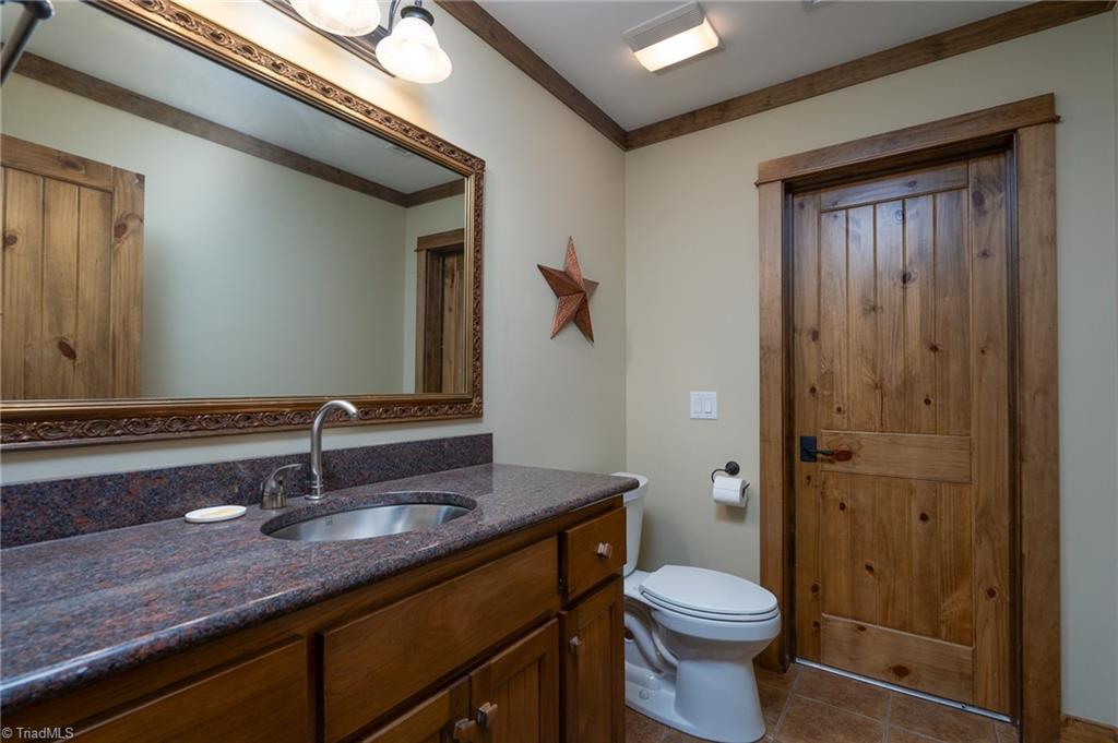 1820 Southpoint Lane Property Photo 38