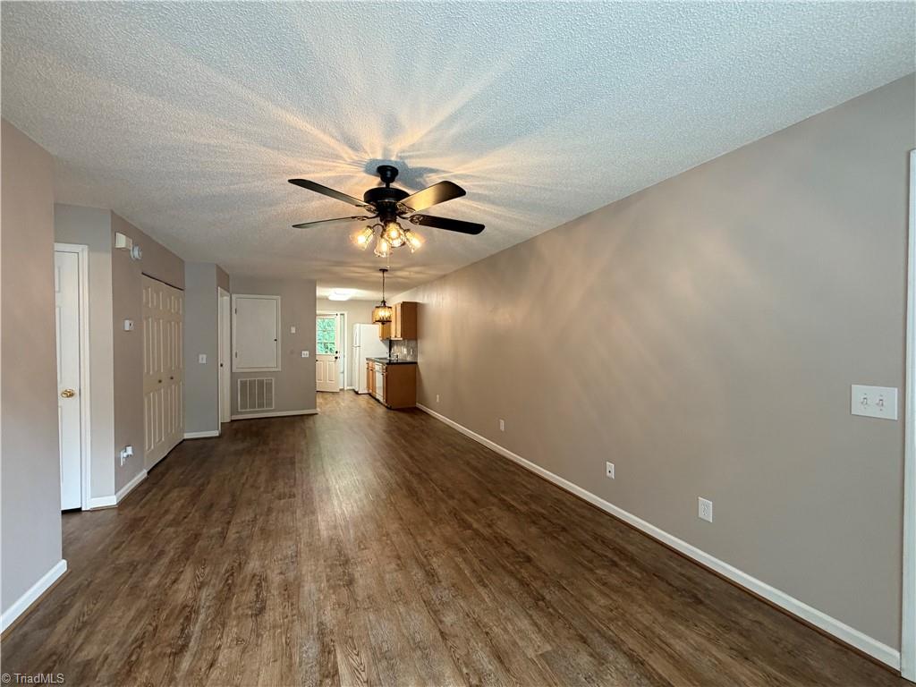 418 Westbrook Court Property Photo 6