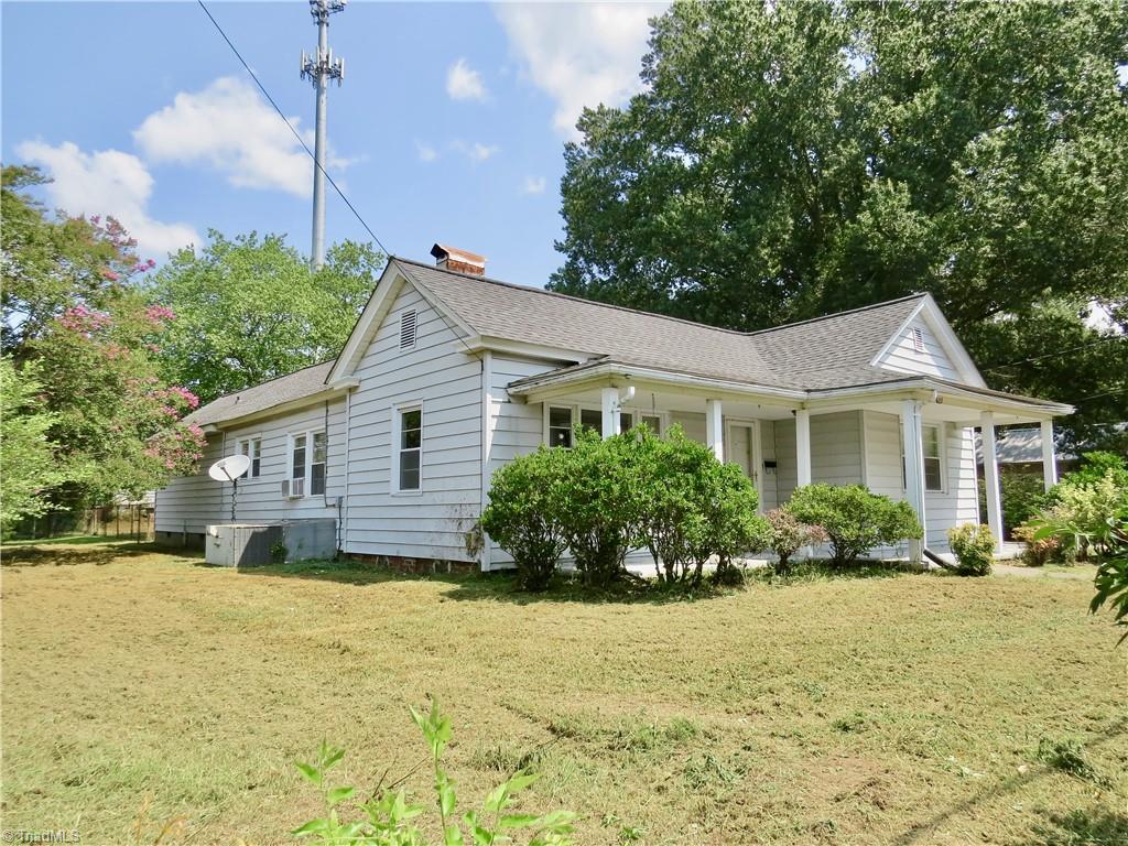 627 Morehead Street Property Photo 1