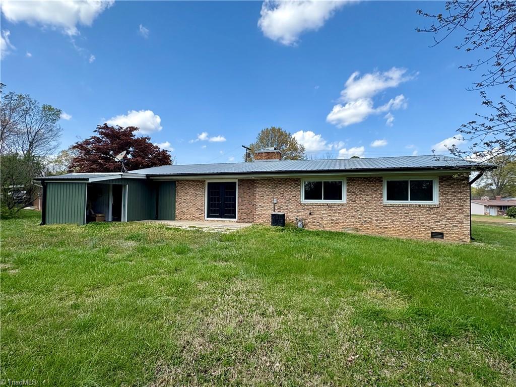 118 Lakeview Circle Property Photo 2
