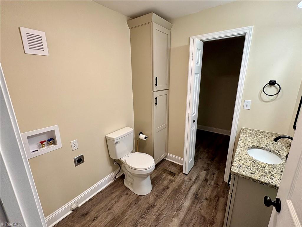 118 Lakeview Circle Property Photo 11