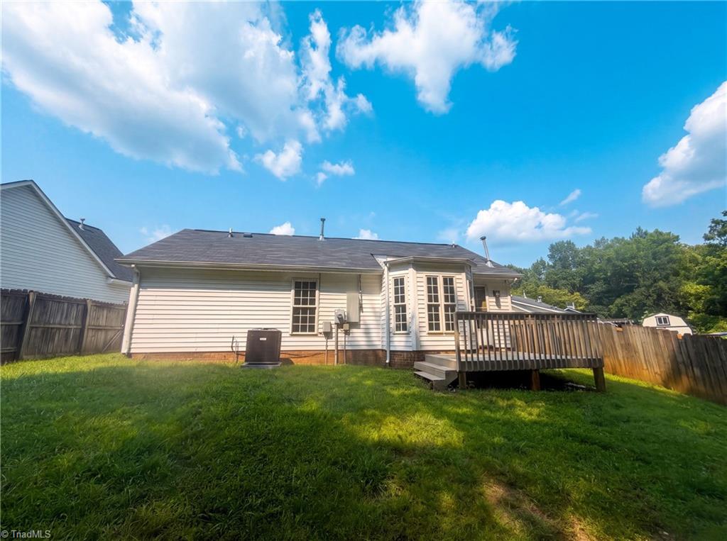 2110 Carlisle Way Property Photo 5