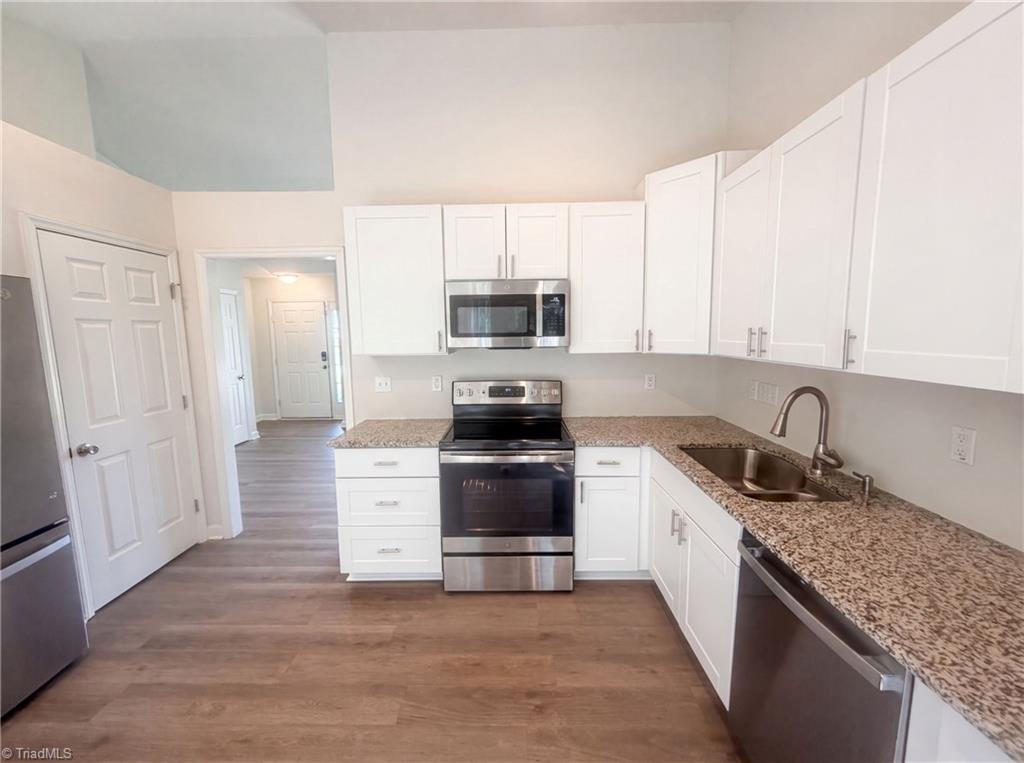 2110 Carlisle Way Property Photo 6