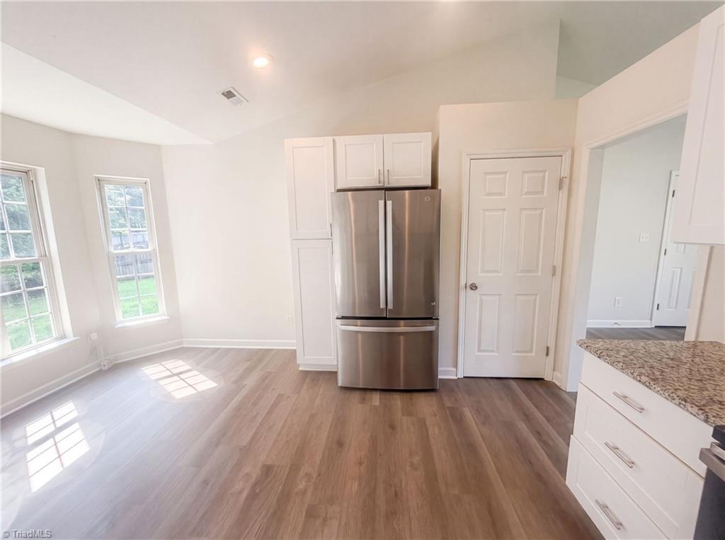 2110 Carlisle Way Property Photo 7