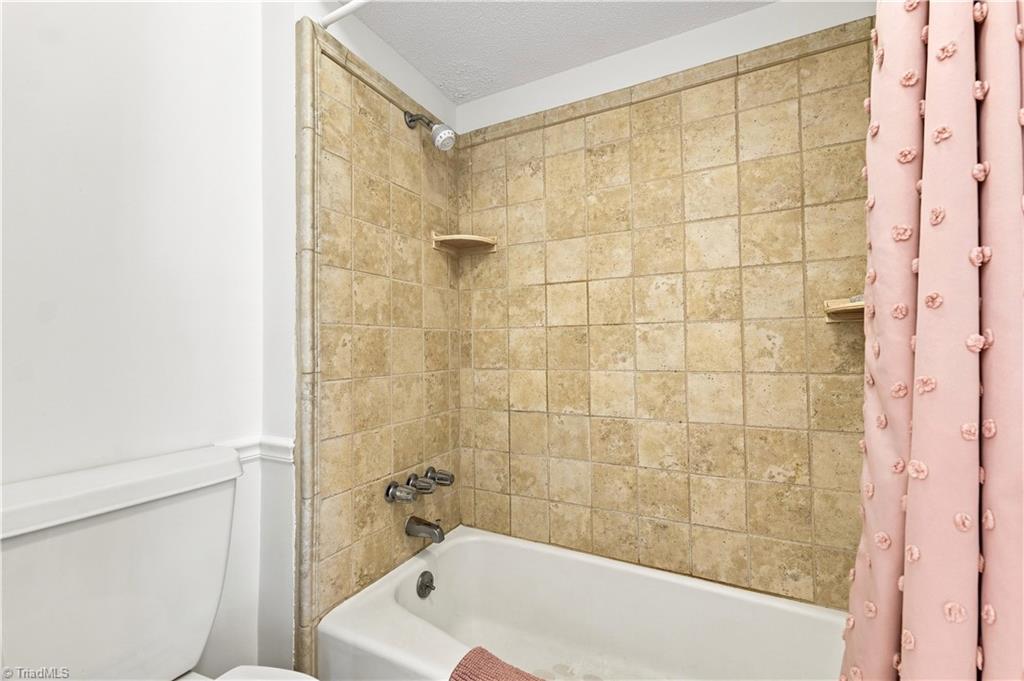 626 Walker Avenue Property Photo 24