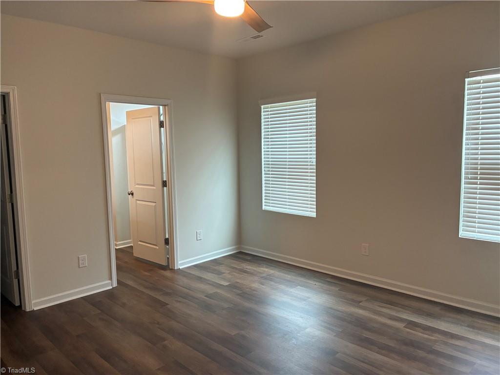 448 Infinity Circle Property Photo 6