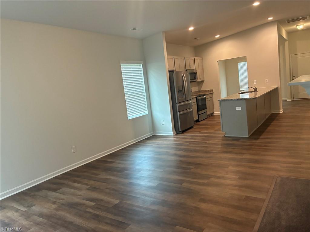 448 Infinity Circle Property Photo 10