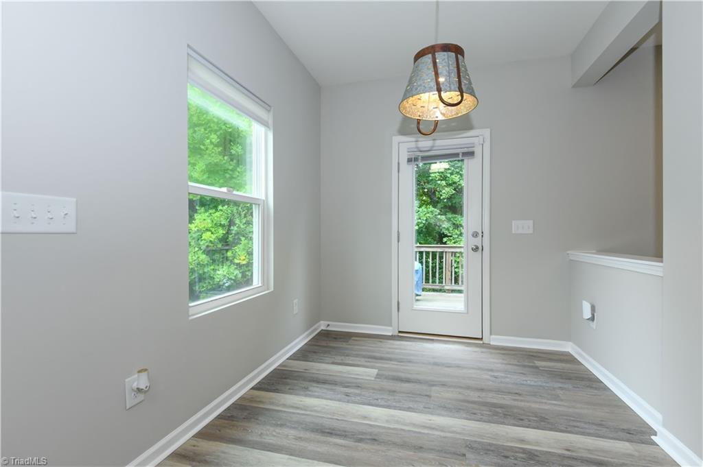 5904 Boxelder Cove Property Photo 5