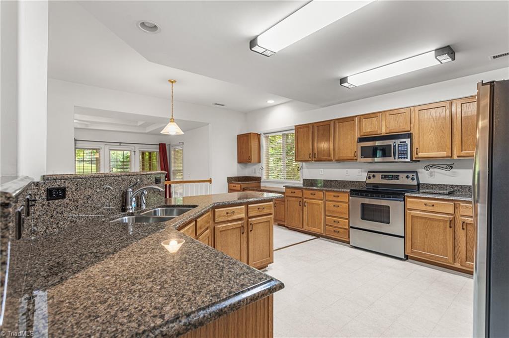 211 Walter Hagen Drive Property Photo 19