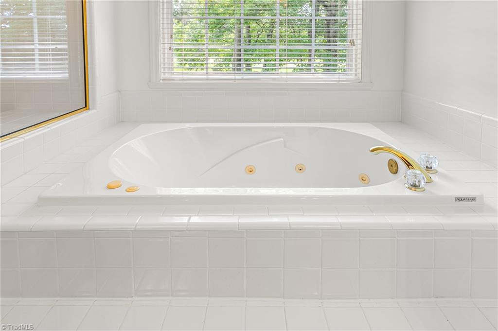 211 Walter Hagen Drive Property Photo 31