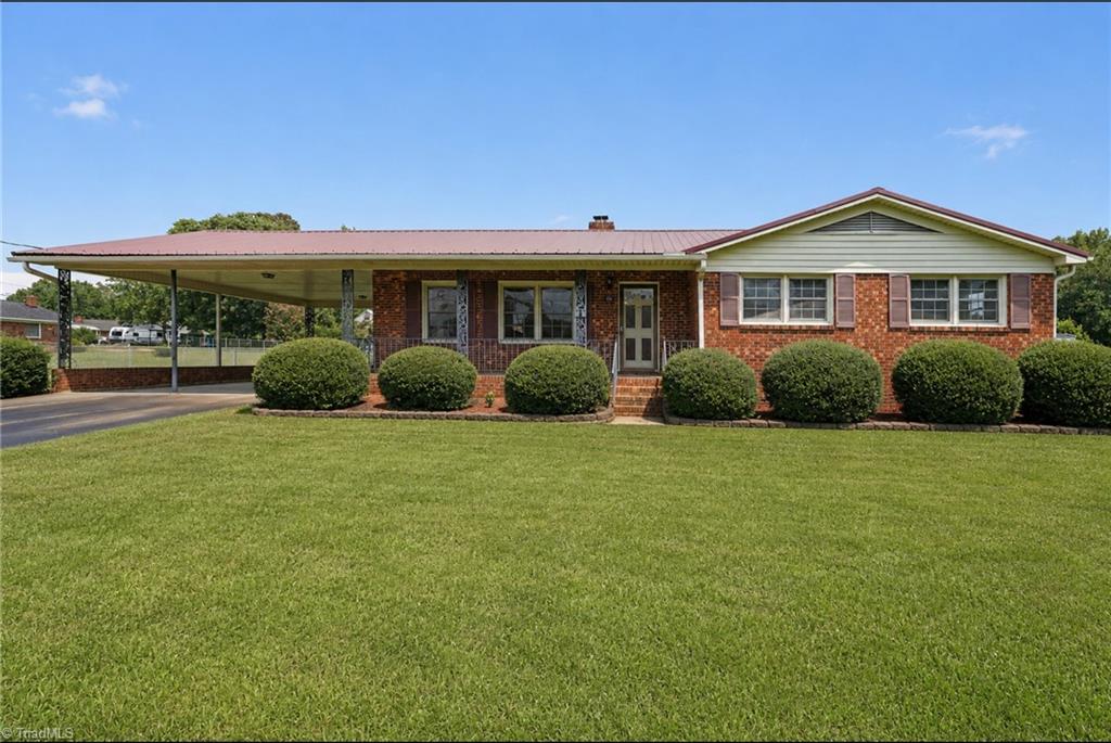 136 Beckford Drive Property Photo 1
