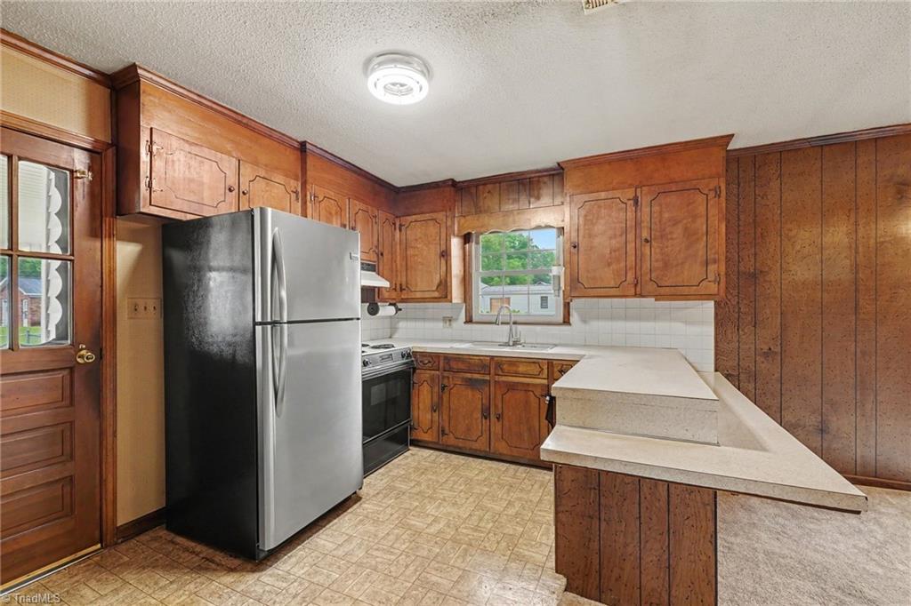 136 Beckford Drive Property Photo 2
