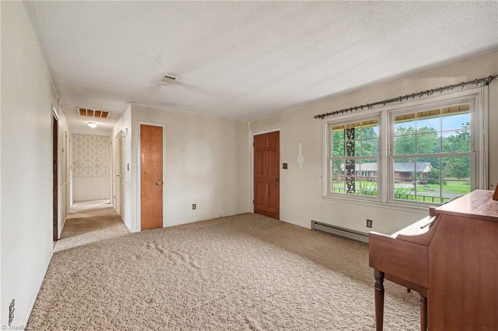 136 Beckford Drive Property Photo 10