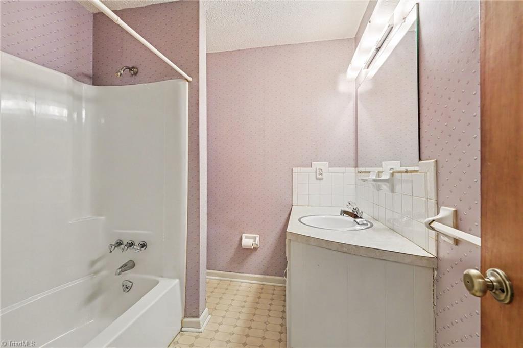 136 Beckford Drive Property Photo 13