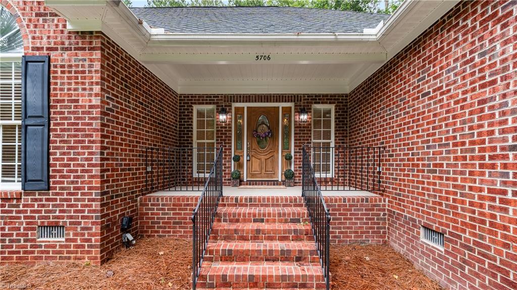 5706 Woodstream Road Property Photo 3