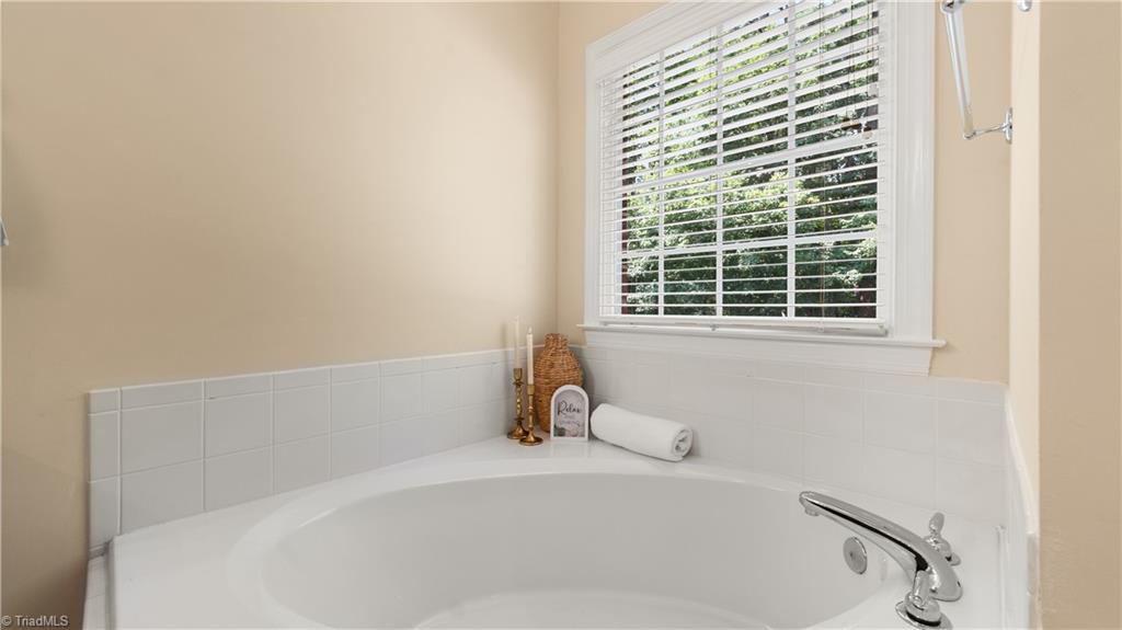 5706 Woodstream Road Property Photo 29