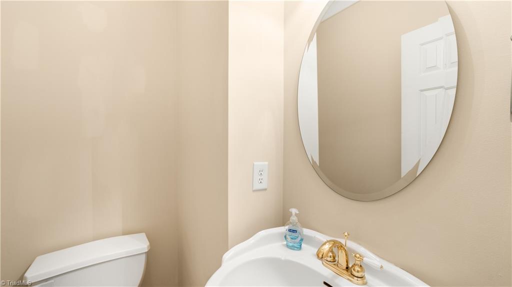 5706 Woodstream Road Property Photo 32