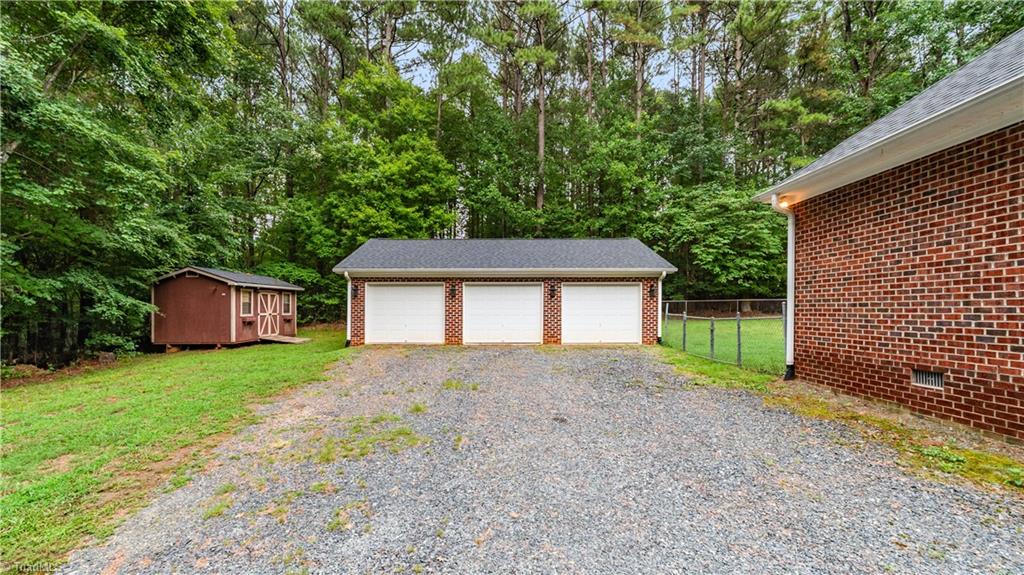 5706 Woodstream Road Property Photo 43