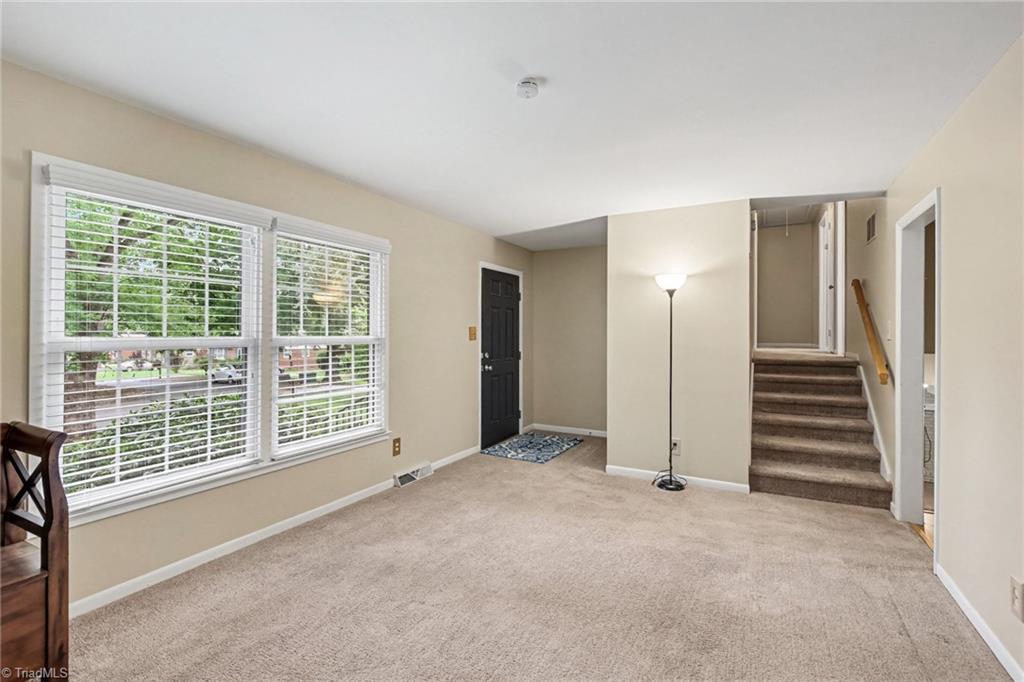 3212 Flanders Court Property Photo 4