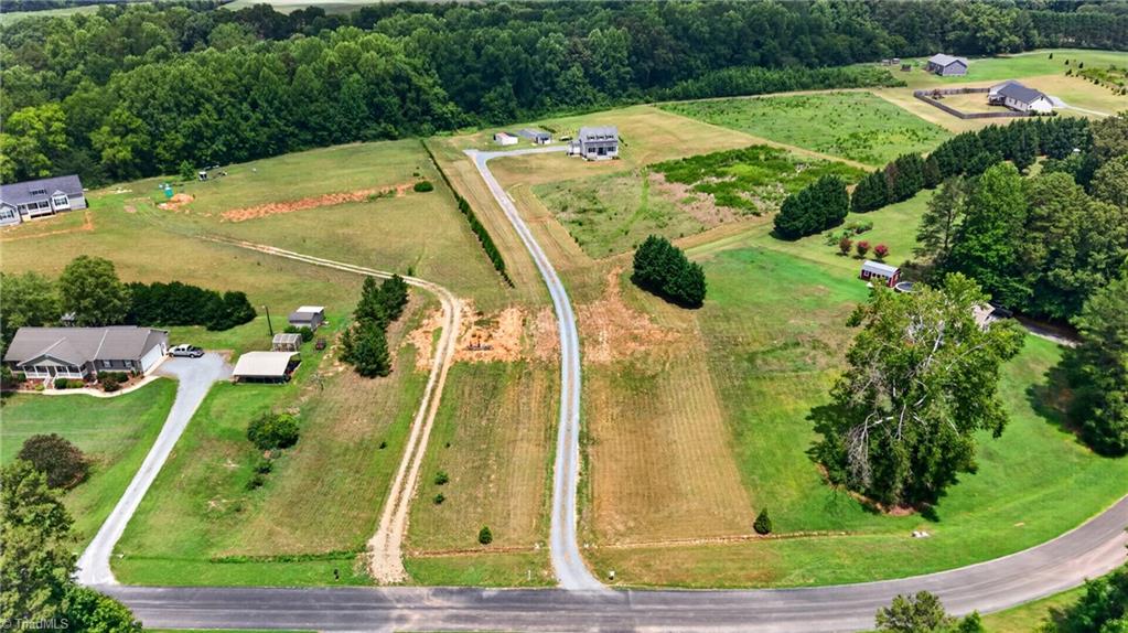 2428 Glade Road Property Photo 7