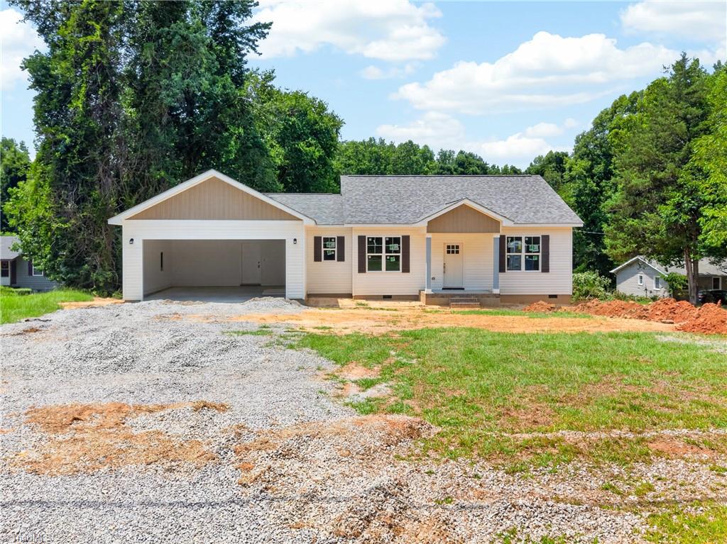391 Needmore Road Property Photo 1
