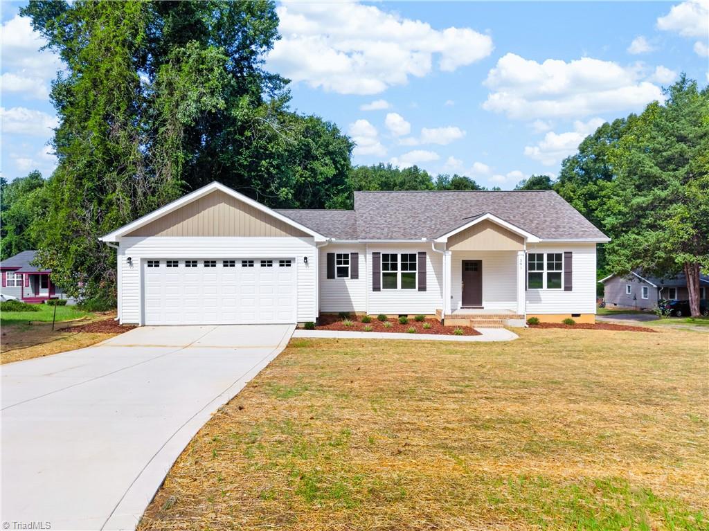 391 Needmore Road Property Photo 1