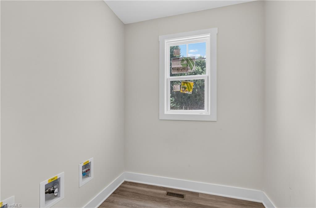 391 Needmore Road Property Photo 9