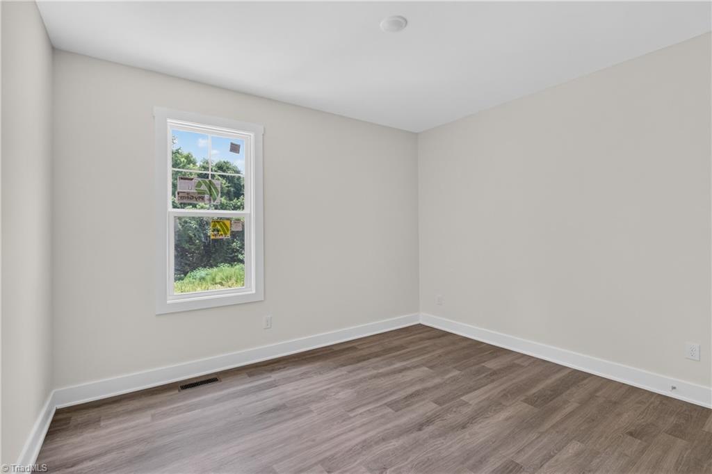 391 Needmore Road Property Photo 11