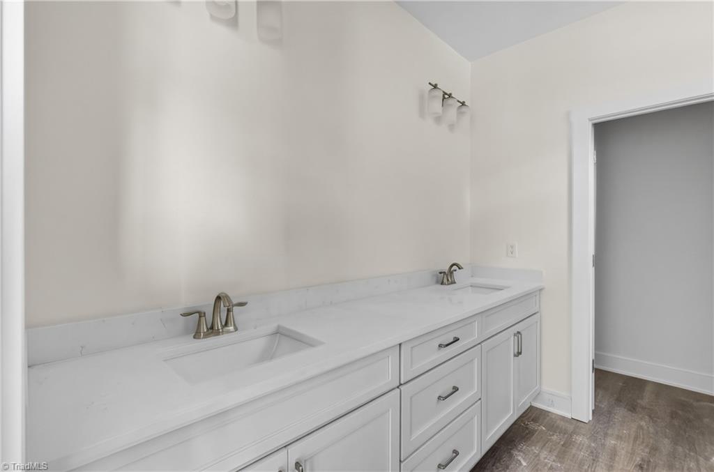 391 Needmore Road Property Photo 16