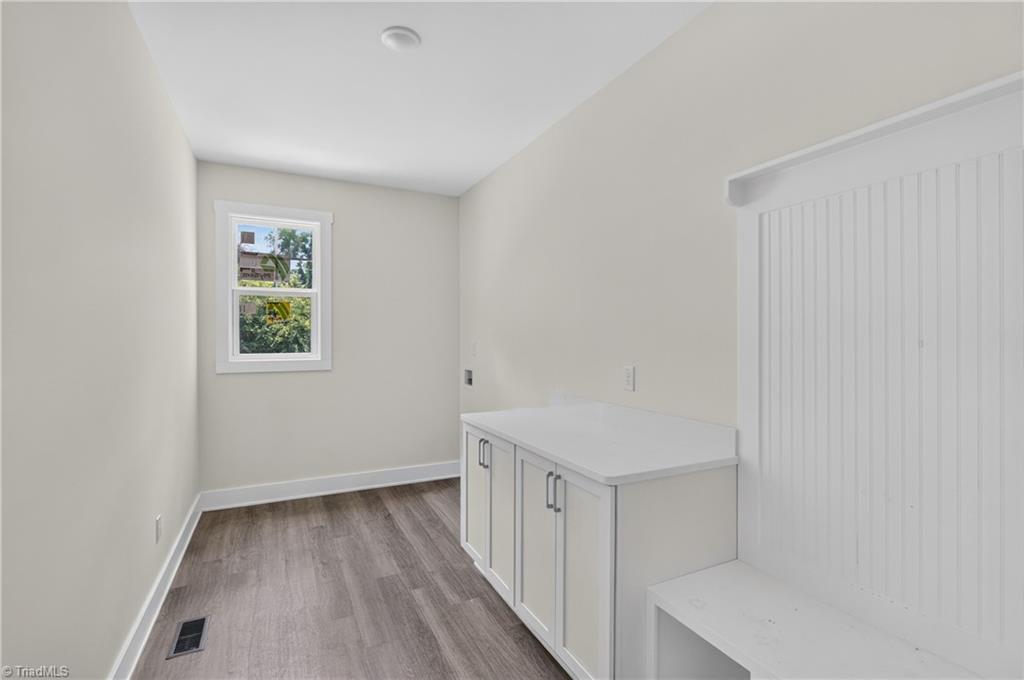 391 Needmore Road Property Photo 19