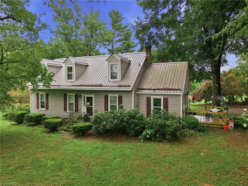 8643 Nc Highway 150 Property Photo 2
