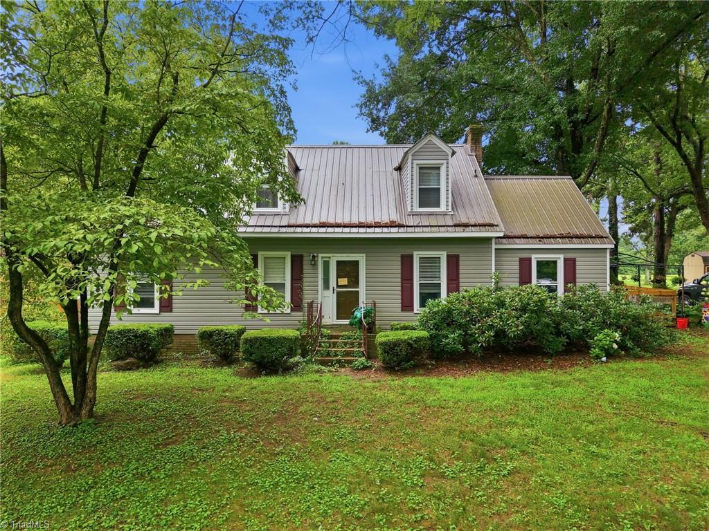 8643 Nc Highway 150 Property Photo 3
