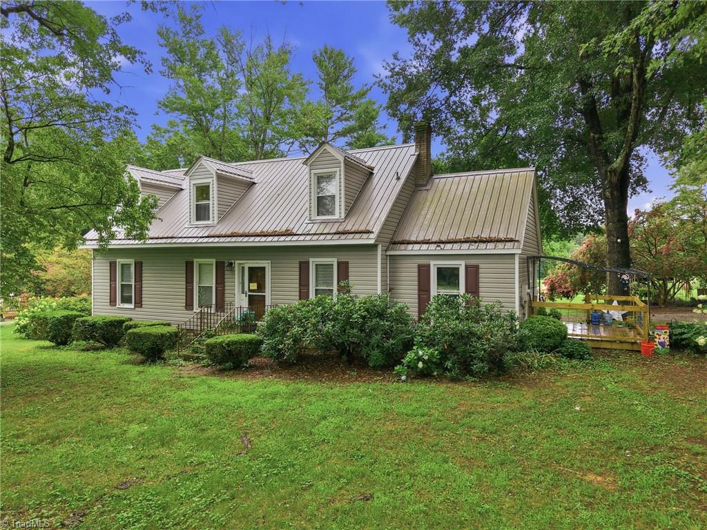 8643 Nc Highway 150 Property Photo 4