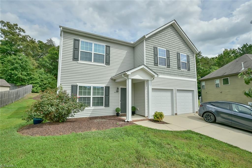 1017 Scotch Pine Way Property Photo 2