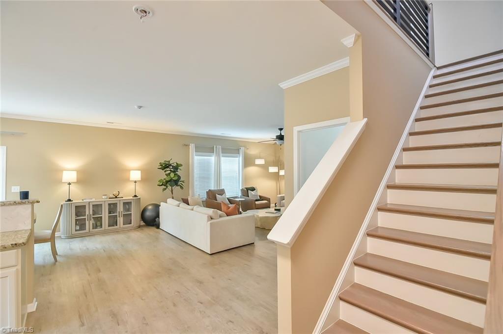 1017 Scotch Pine Way Property Photo 17