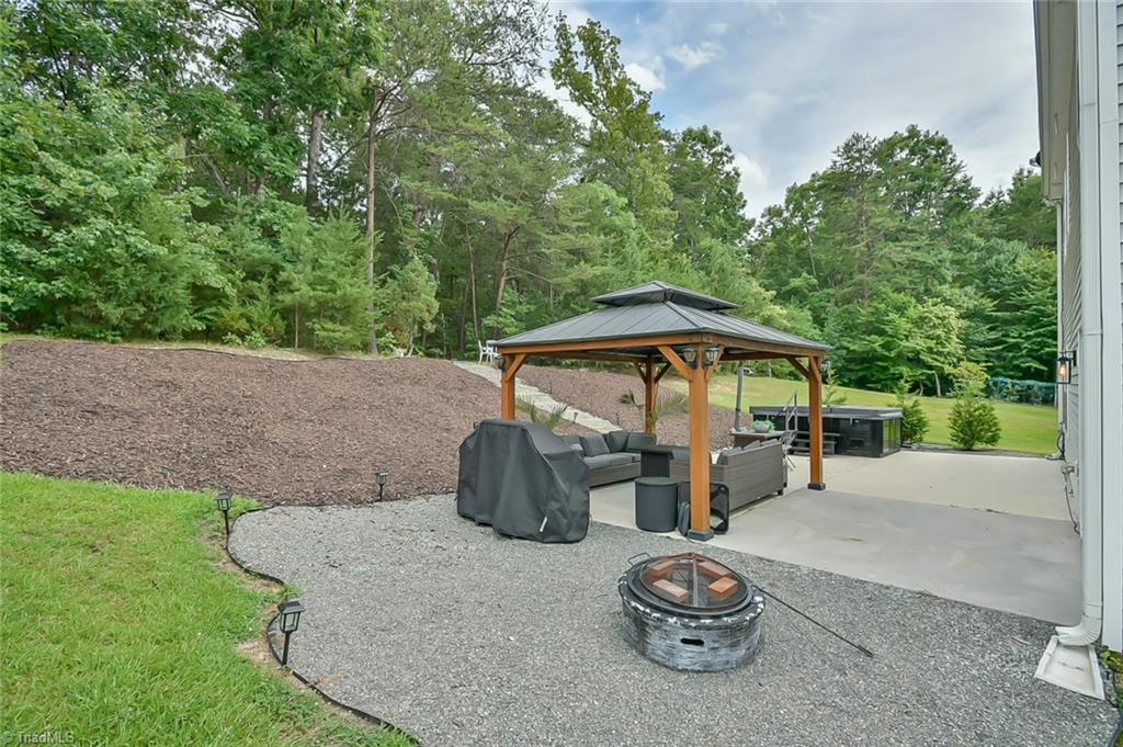 1017 Scotch Pine Way Property Photo 29