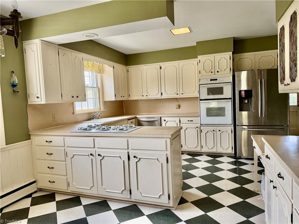 3921 Madison Avenue Property Photo 9
