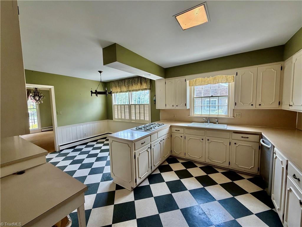 3921 Madison Avenue Property Photo 11