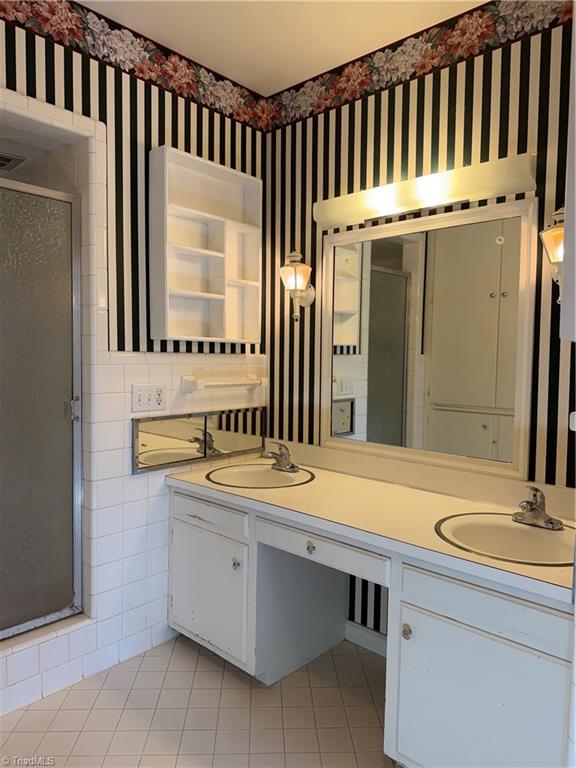 3921 Madison Avenue Property Photo 23