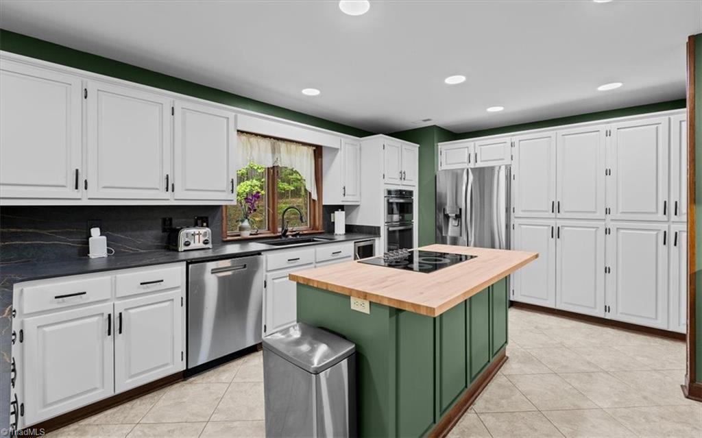 11 Culbreth Avenue Property Photo 15