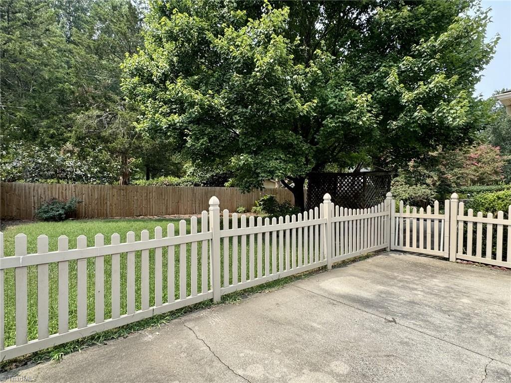 2009 Westover Terrace Property Photo 29