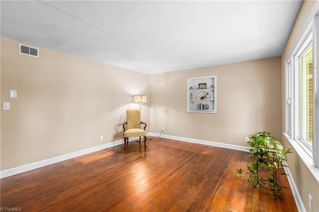 4365 Wakeman Drive Property Photo 7