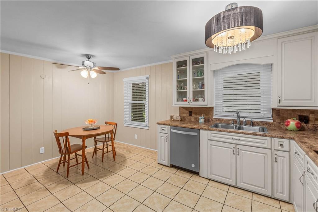 4365 Wakeman Drive Property Photo 13